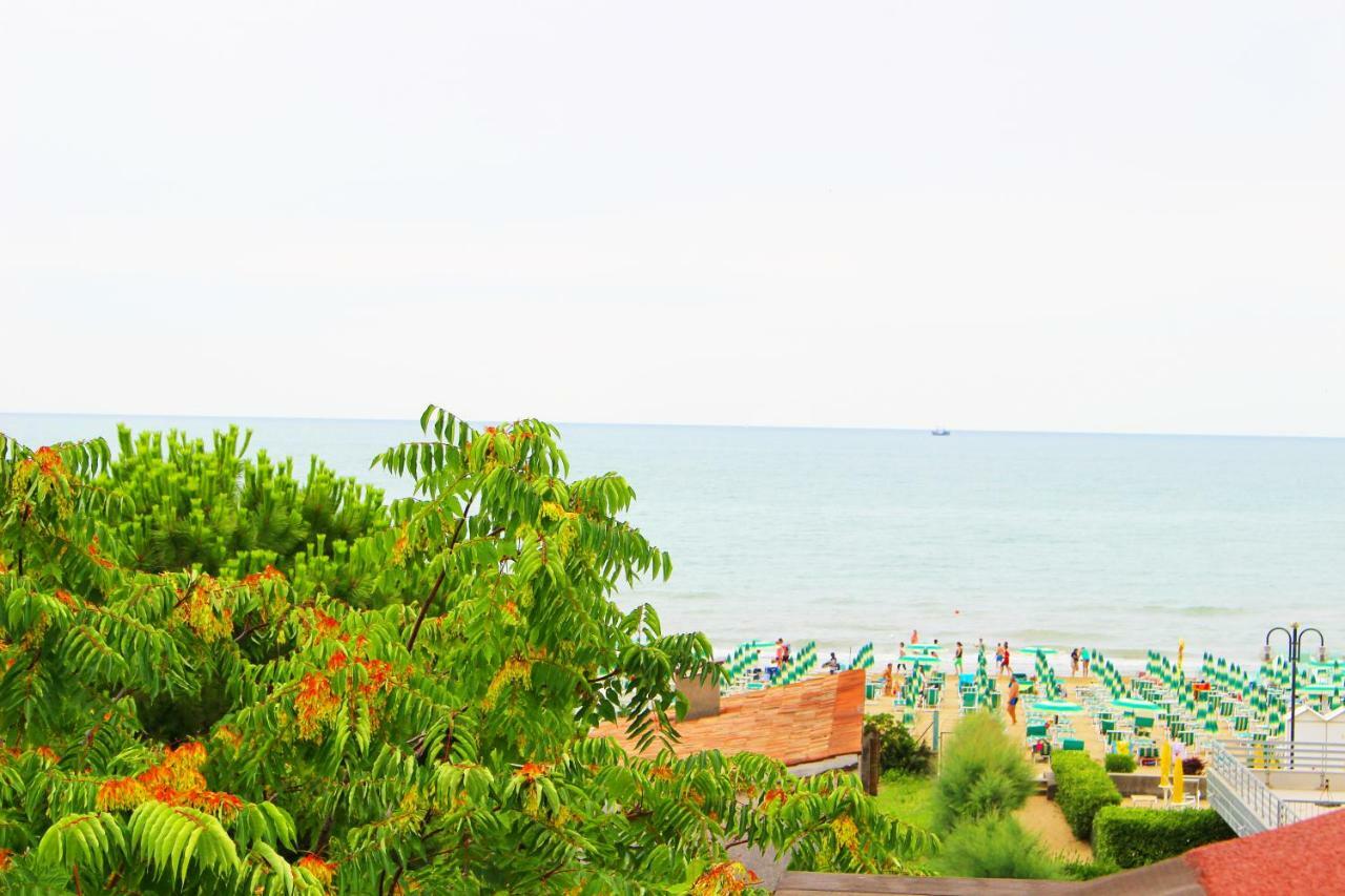 Hotel Laguna Lido di Jesolo Exterior photo